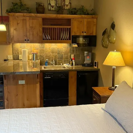 Morning Star Lodge - Hosted By Linda Kellogg Room photo